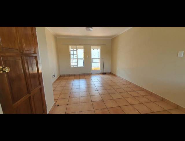 2 BEDROOM APARTMENT FOR SALE IN CRYSTAL PARK